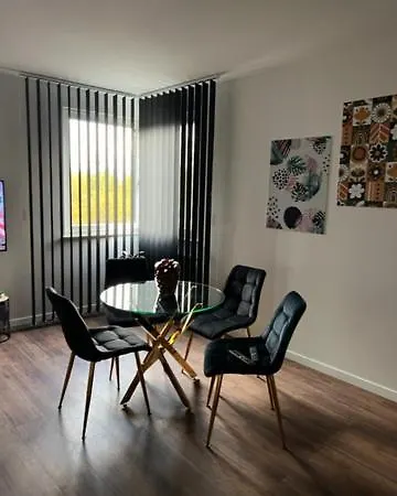 アパート Mieszkaj U Marty W Grodku